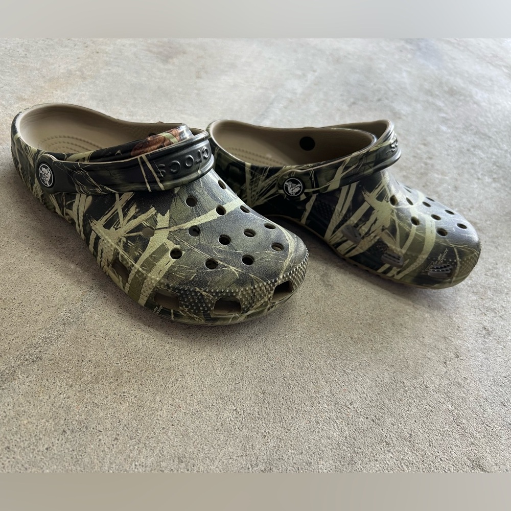 CROCS camo youth 3